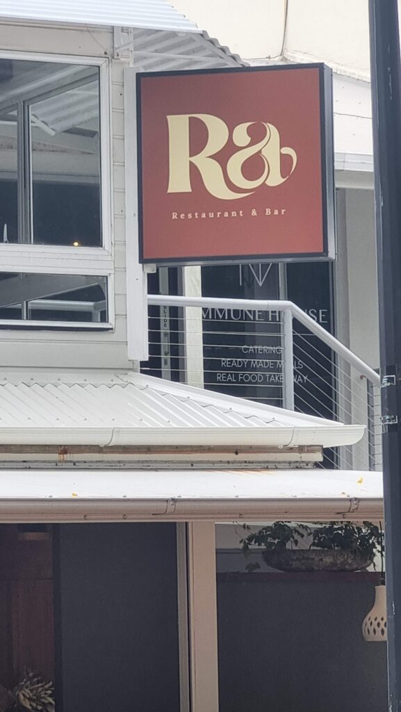 sunshine-coast-signage-retail-2024